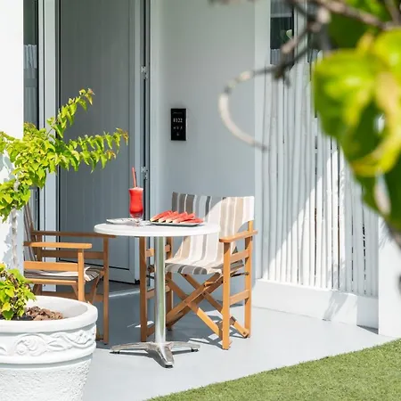 Blue Harbour Boutique 公寓式酒店 圣纳帕
