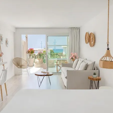 Blue Harbour Boutique Aparthotel Agia Napa