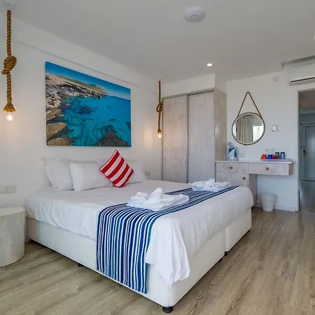 Blue Harbour Boutique Aparthotel Agia Napa